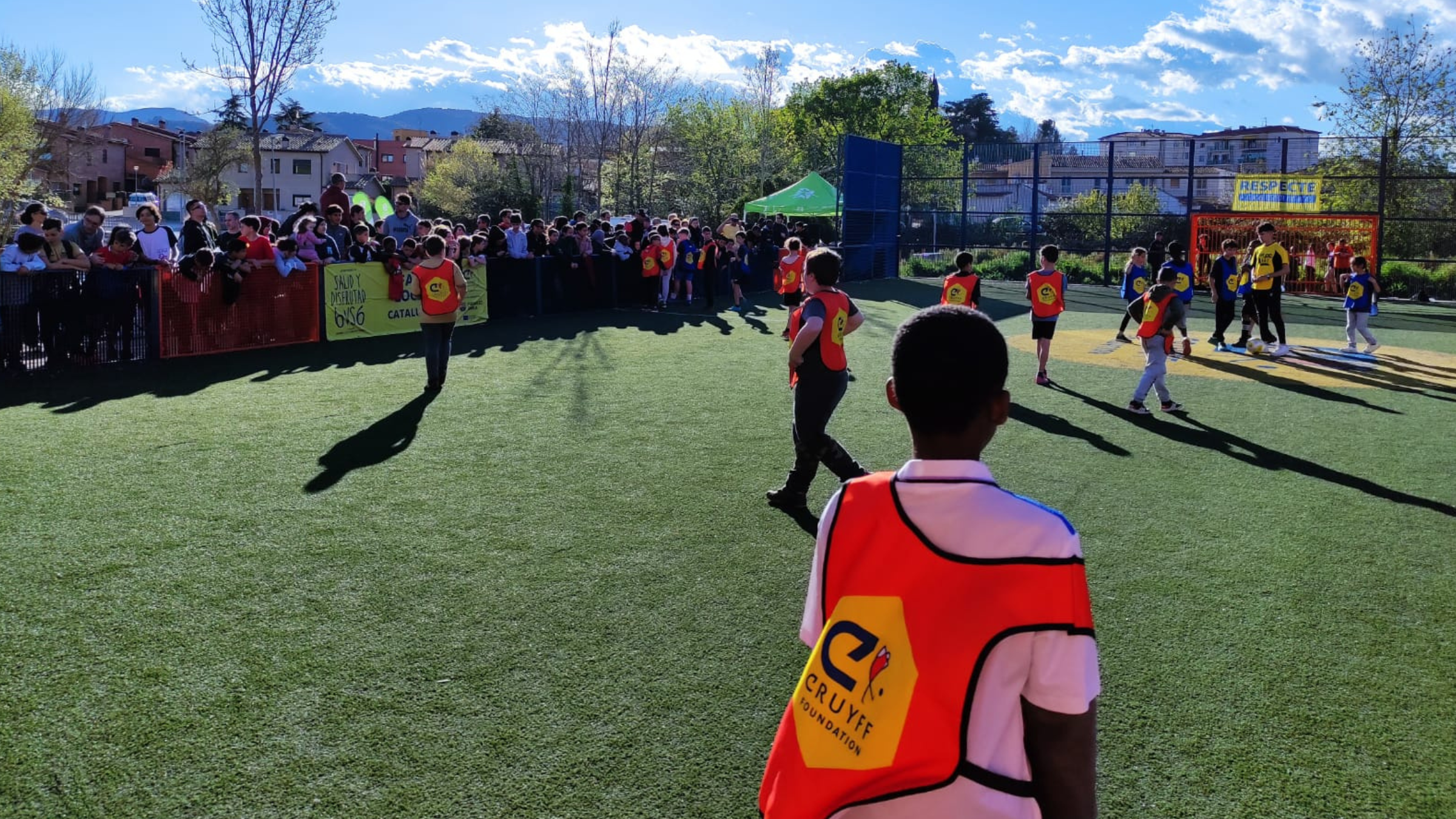 Banyoles impulsa la sisena edició del Torneig Cruyff Court, un projecte de barri que transforma l’esport en eina educativa